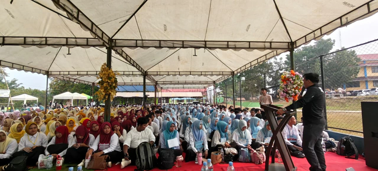 Pembukaan PKKMB UPP Hari Pertama: Rektor Assoc. Prof. Dr. Hardianto, M.Pd. Sambut Ribuan Mahasiswa Baru